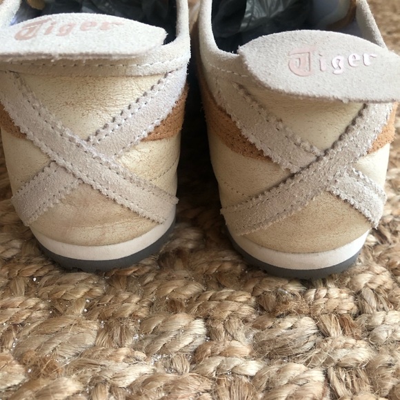 Onitsuka Tiger Mexico 66 Sneaker. US Women Size 8.5 - Picture 8 of 13
